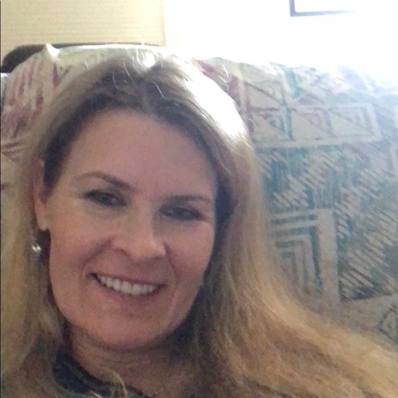 Meet your Posher, Lucy - Picture 1 of 1